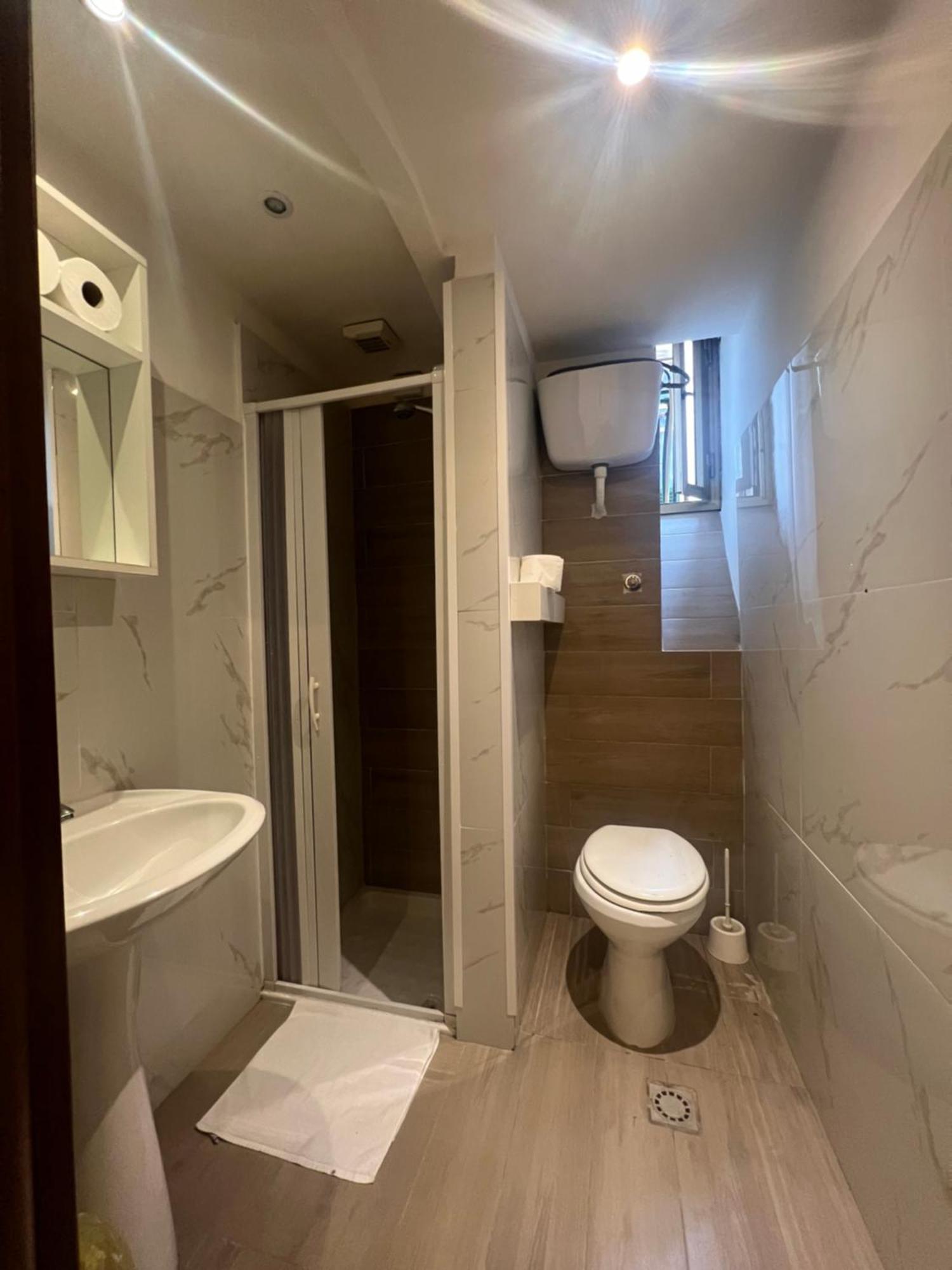 Giovanni'S Place Рим Екстериор снимка