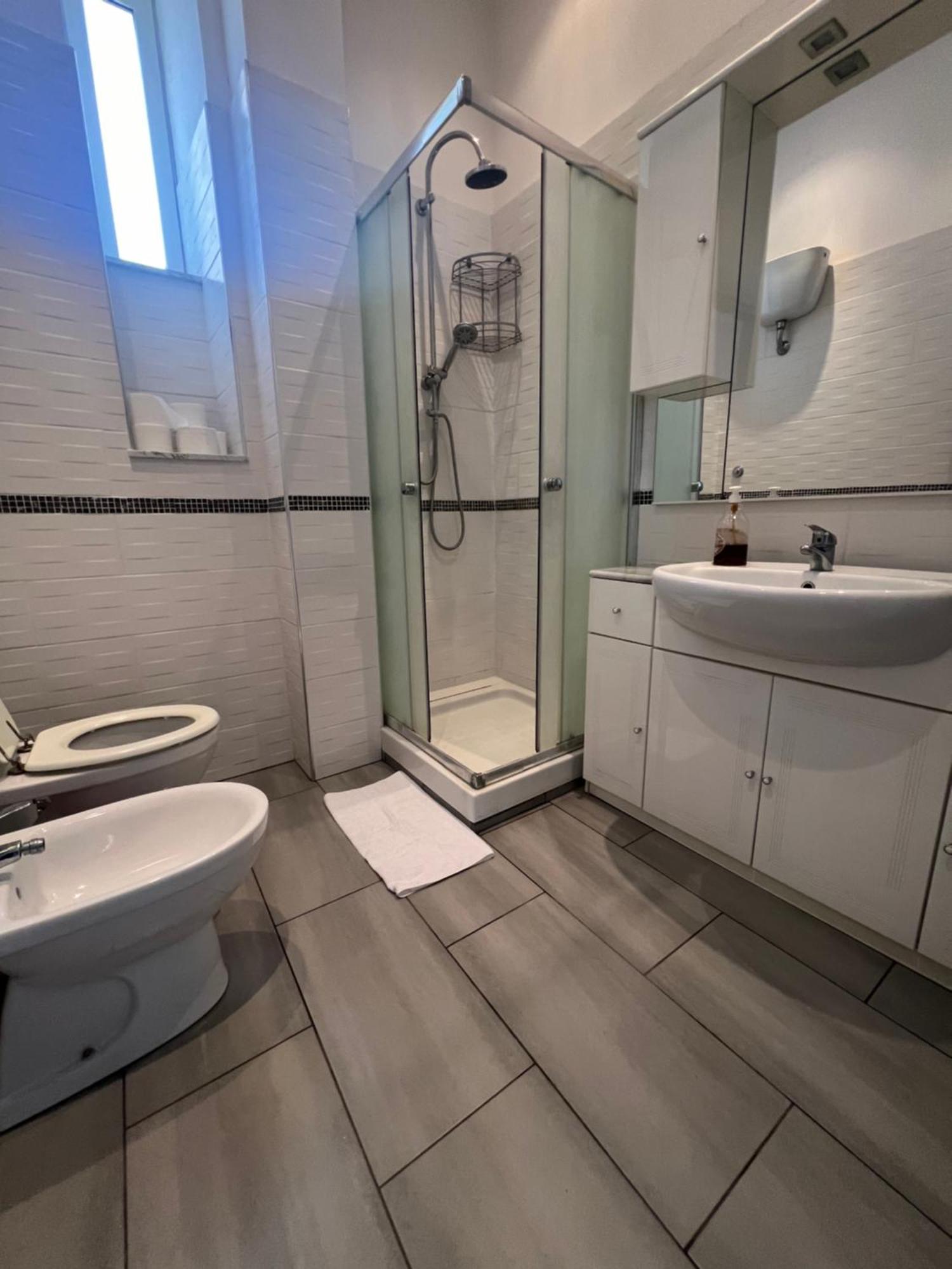 Giovanni'S Place Рим Екстериор снимка